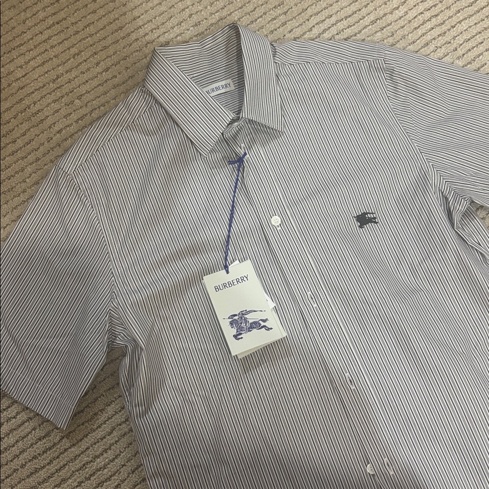 Men Burberry Polo - Picture 2 of 4
